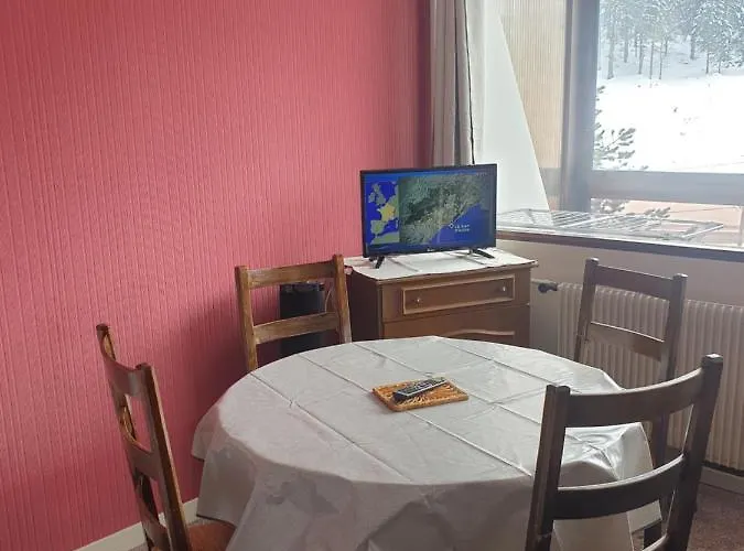 Belle Hutte Cote Pistes De *